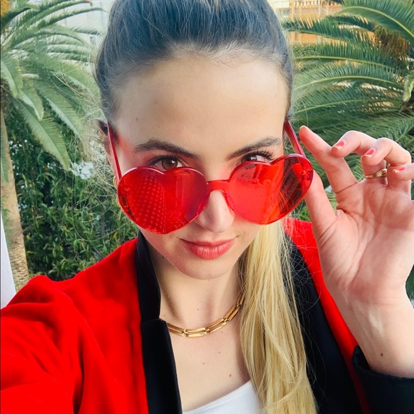 Red Heart Shaped Sunglasses - Picture 3 of 4